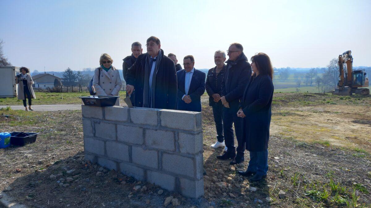 ST CYR SUR MENTHON Pose 1ère Pierre Maison de Santé Résidence Haissor 20230304